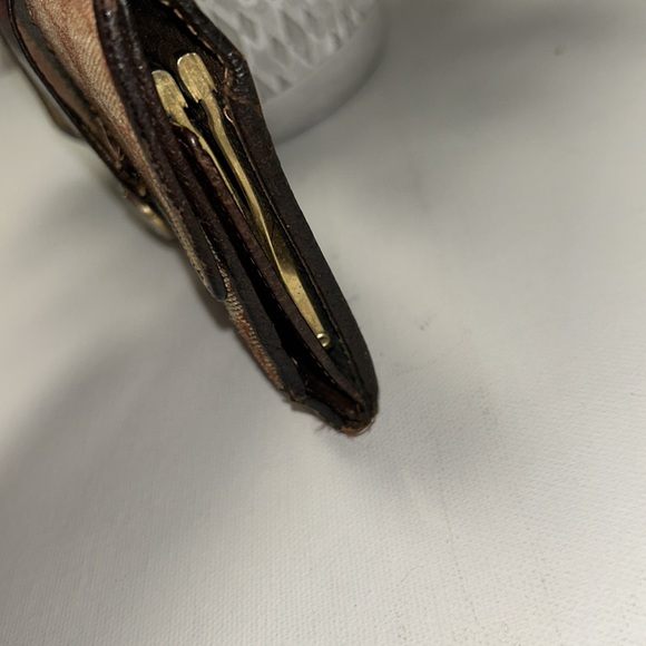 Vintage Gucci Wallet - Picture 8 of 17